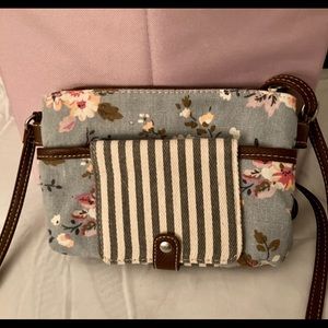 Union Bay Clutch Purse/ Multi Pocket / Shoulder